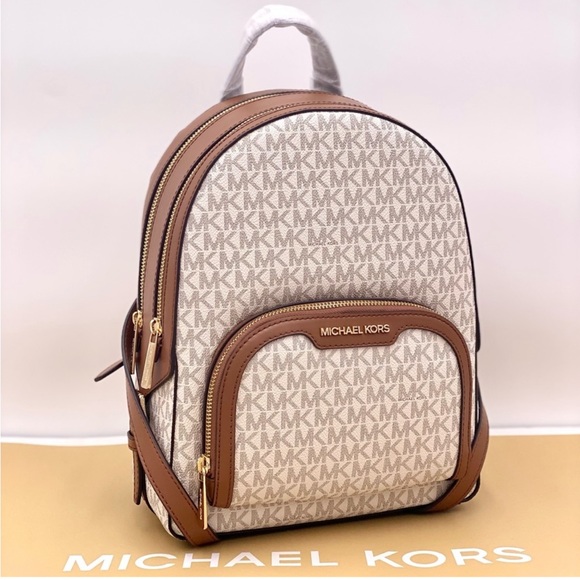 MICHAEL KORS JAYCEE MEDIUM
BACKPACK VANILLA - Picture 8 of 14